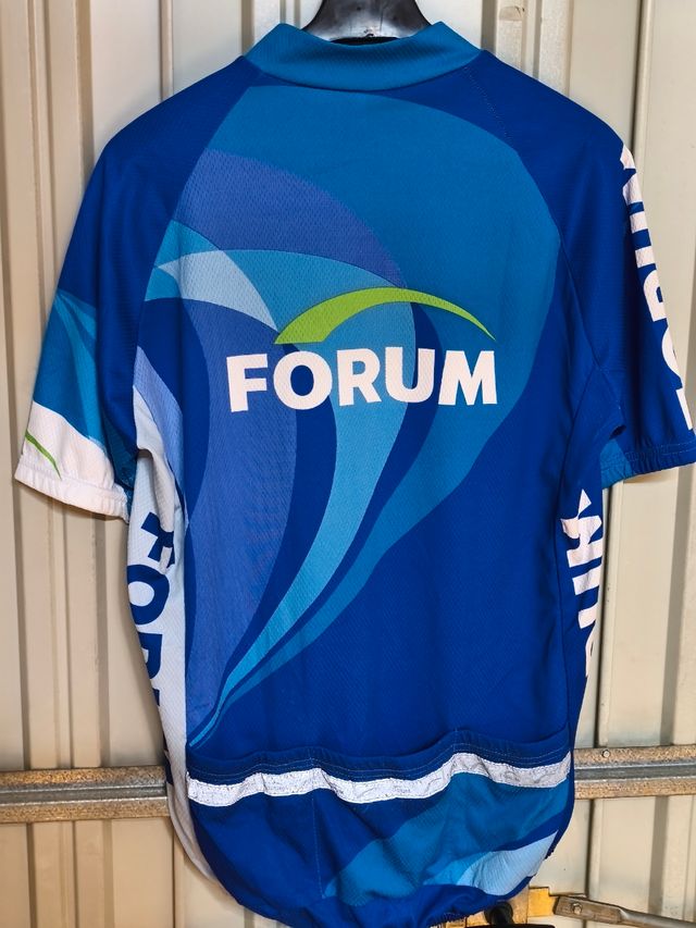 2 maillots ciclismo: Forum y Ferroti.