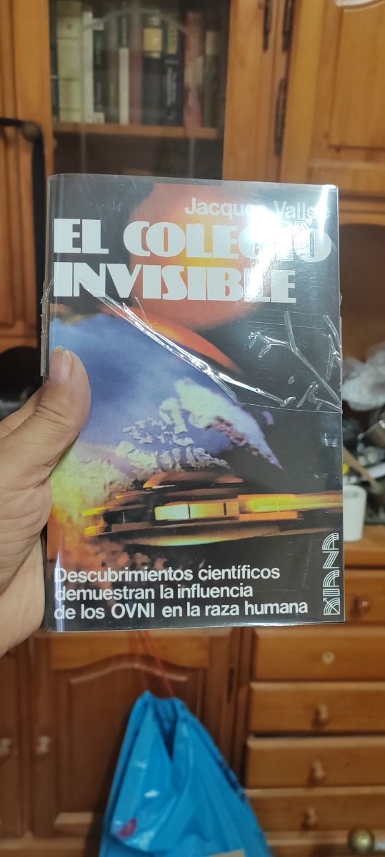 Libros Ovnis: El Colegio Invisible. 
Jacques Valle