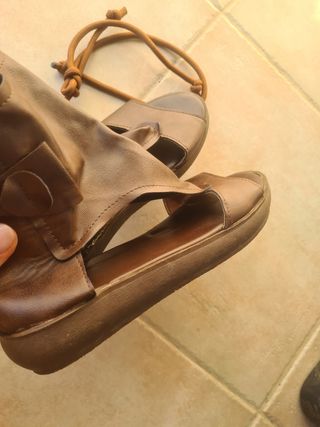 Sandali estivi in pelle marrone