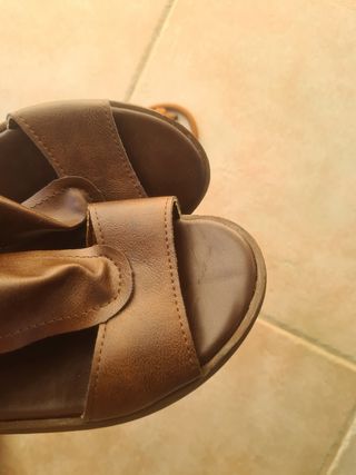 Sandali estivi in pelle marrone