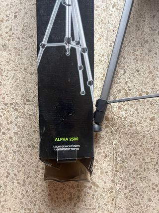 Trípode ALPHA DESIGN 2500