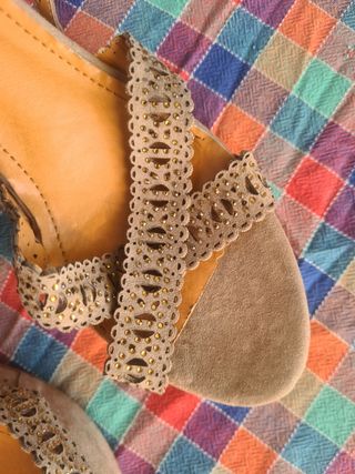 Sandali beige con plateau