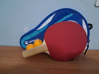 Pala de ping pong + funda + 2 pelotas