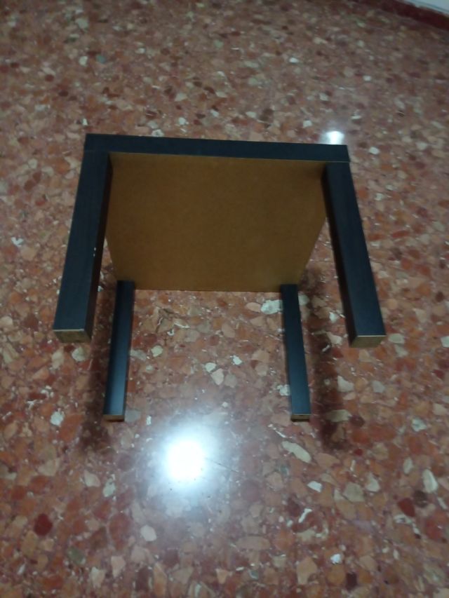 Mesita Ikea de madera