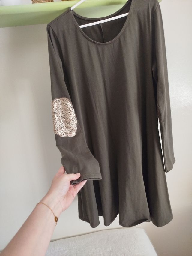 Vestido manga larga verde oliva con lentejuelas