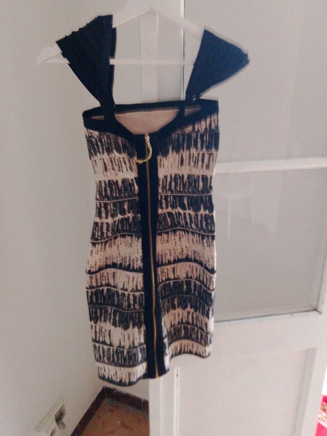 Vestido bandage beige y negro