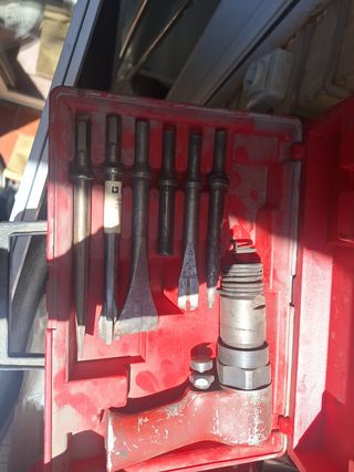 Martillo neumático de aire con cinceles