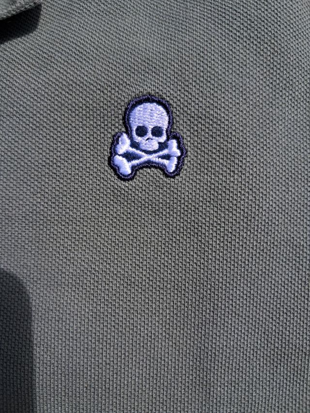 Polo Scalpers niño talla M PRECIO NEGOCIABLE 
