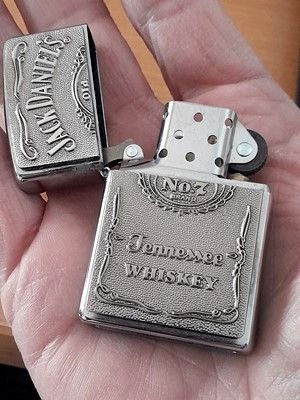 Encendedor Jack Daniels Plateado