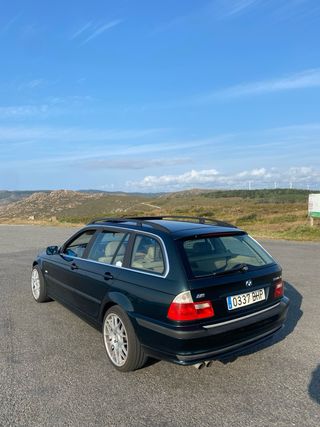 BMW 330xi X-Drive e46 touring