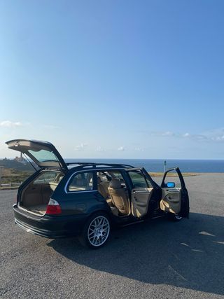 BMW 330xi X-Drive e46 touring
