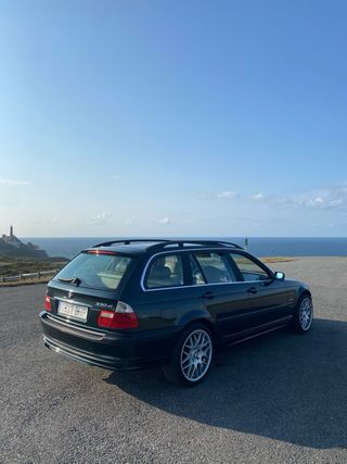 BMW 330xi X-Drive e46 touring