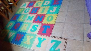 Alfombra puzzle ABC con letras extraíbles