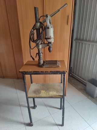 Taladro de banco antiguo