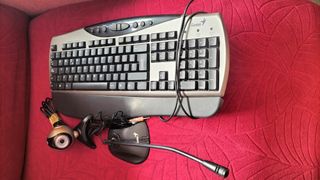 Kit Genius: Teclado, Cámara y Micrófono