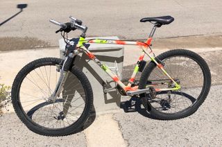 Bicicleta montaña clásica.
MTB d’adria 26” 