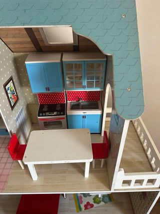 Casita de muñecas madera vintage