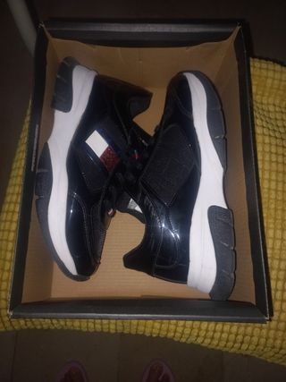 Zapatillas Tommy Hilfiger negras, talla 38