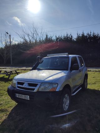 Mitsubishi Montero 