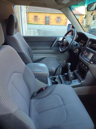 Mitsubishi Montero 