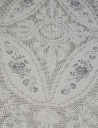 Colcha Lagartera: Lino blanco antiguo