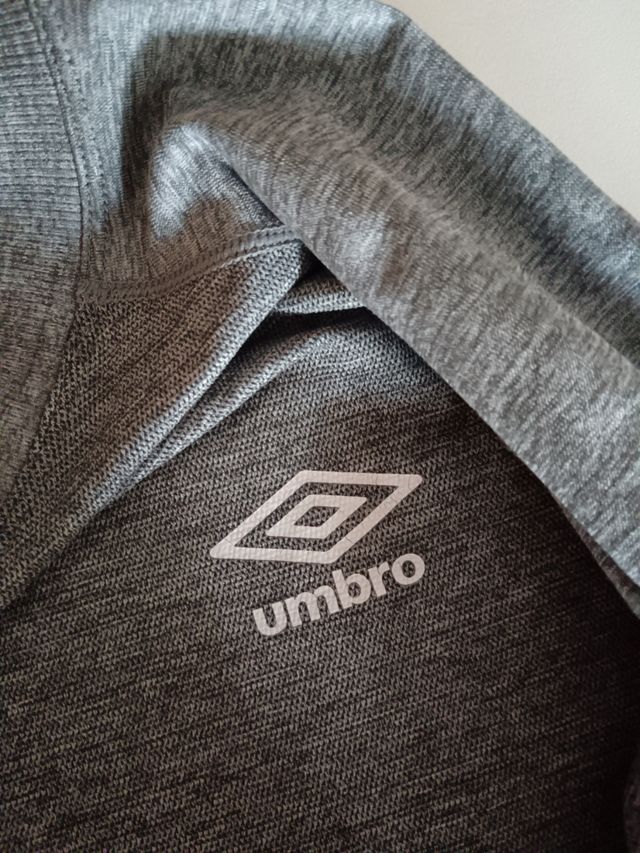 Camiseta Umbro gris hombre