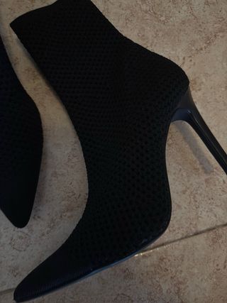 Botines Zara negros - Tacón aguja