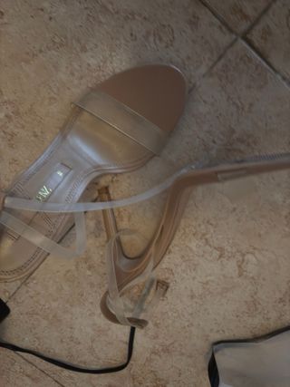 Sandalias tacón vinilo Zara 38 beige