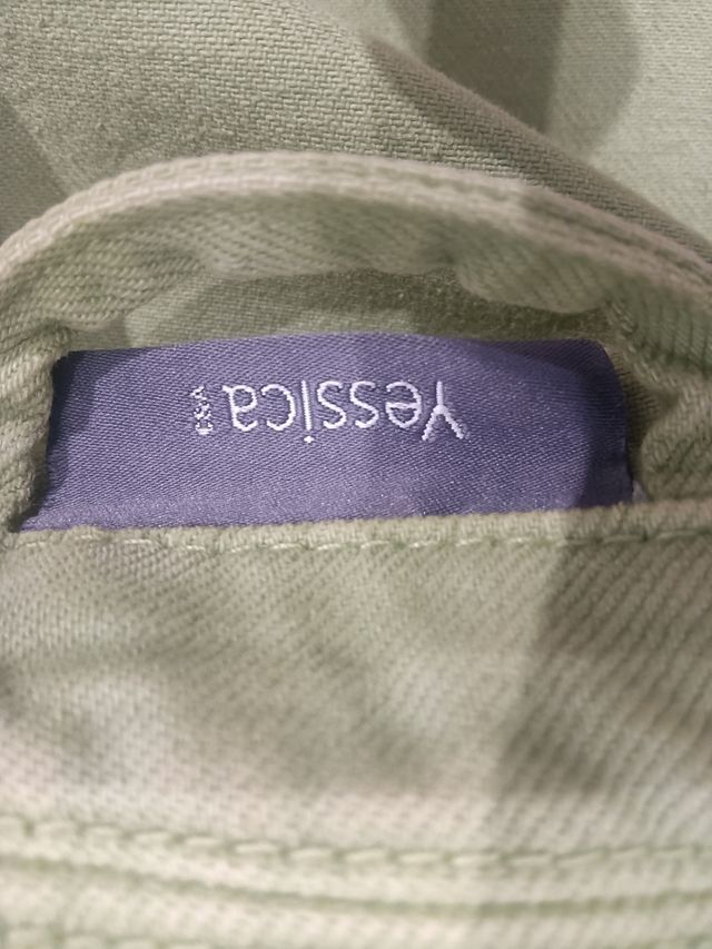 Chaqueta militar verde oliva