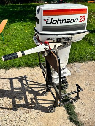 Motor fueraborda Johnson 25cv