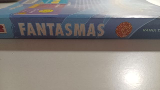 Fantasmas: Edición en español de España, no latino