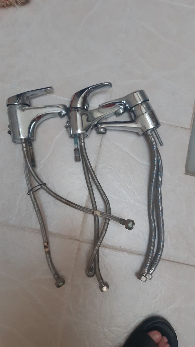 4  Grifos Baño Cromados