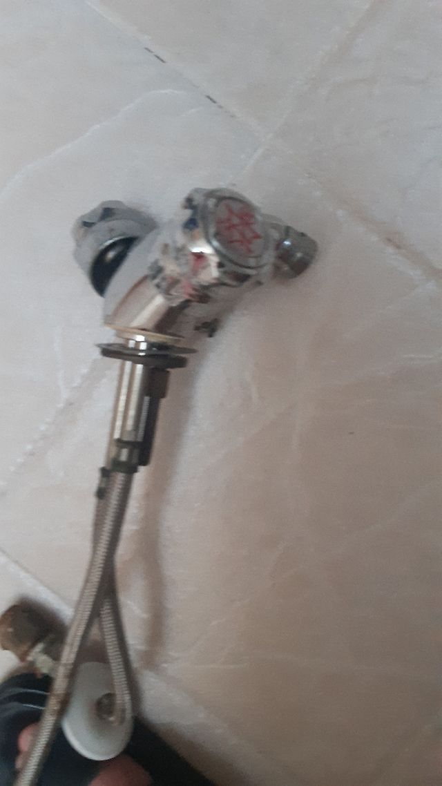 4  Grifos Baño Cromados