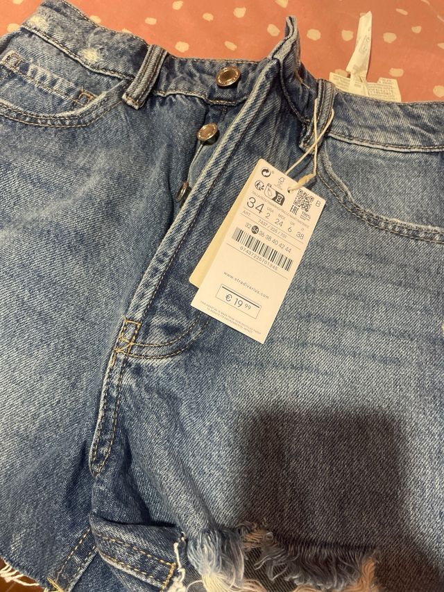 Shorts vaqueros Stradivarius talla 34
