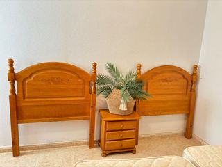 juego 2 Cabezales cama 90cm + mesita madera maciza