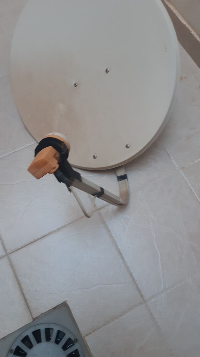 Antena Parabólica Satélite