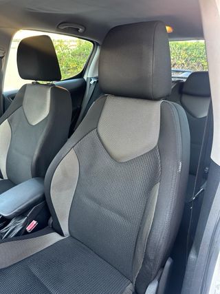 Peugeot 308 2012