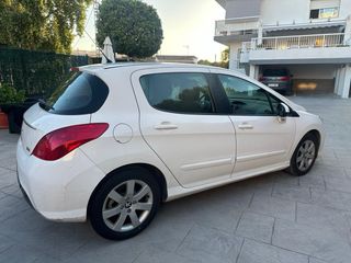 Peugeot 308 2012