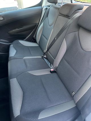 Peugeot 308 2012