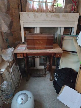 Máquina Coser Alfa Antigua