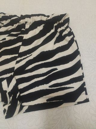 Shorts cebra - blanco y negro