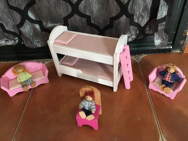 Polo Lacoste niño rayas multicolor + juguetes.