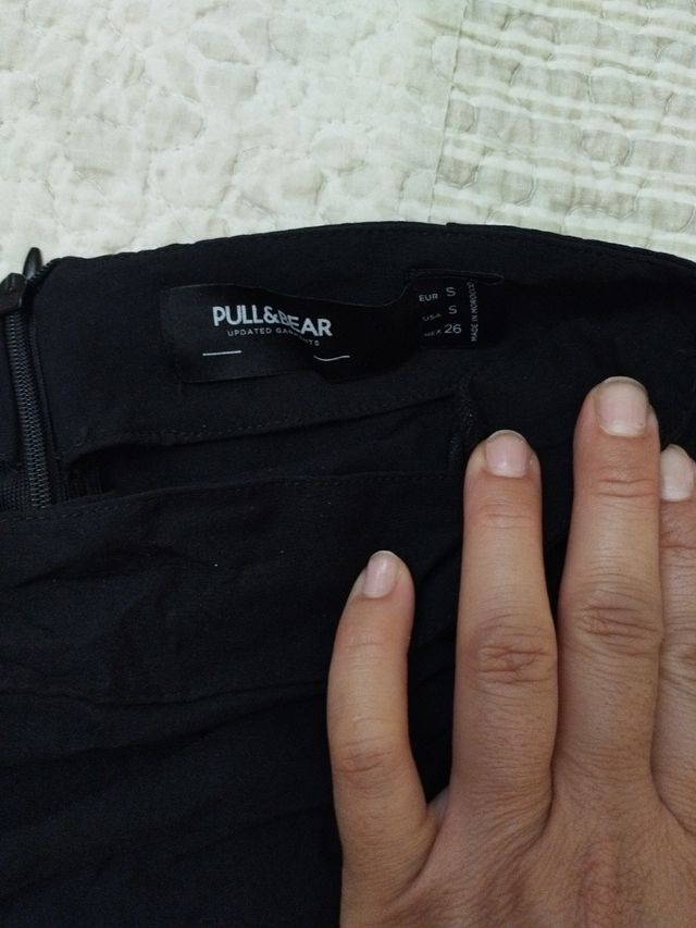 Falda midi negra abertura delantera