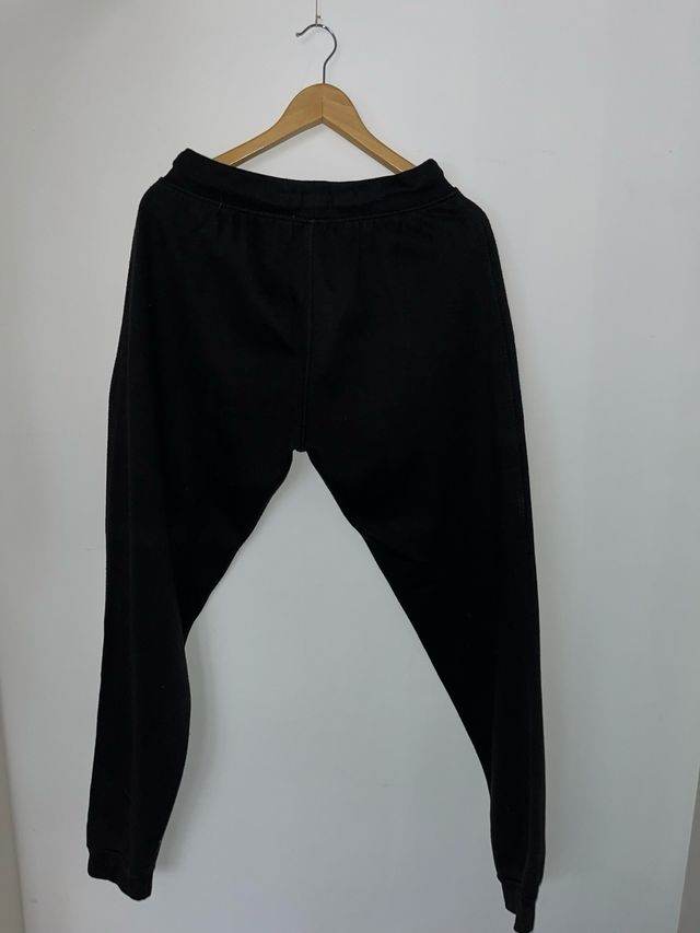 Pantalones deportivos negros