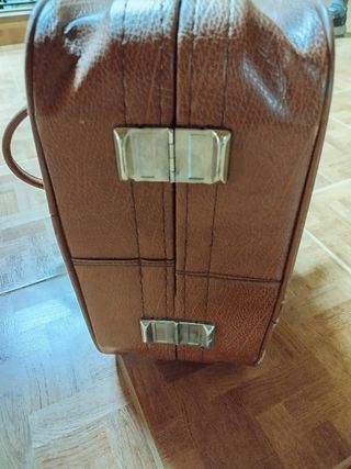 Maleta vintage marrón