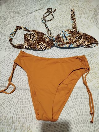 Bañadores y bikinis (S-M) - Decathlon, H&M, Roxy