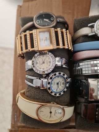 18 Relojes pulsera