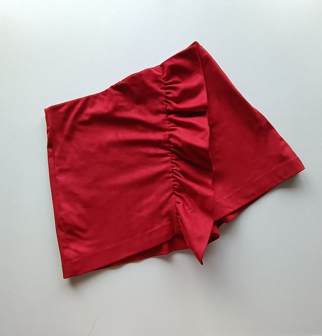 Falda pantalón ante roja Zara