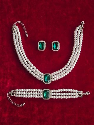 Conjunto joyas: collar, pulsera y pendientes