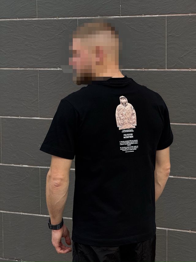 “EXCLUSIVA” camiseta de Stone Island - talla “M”